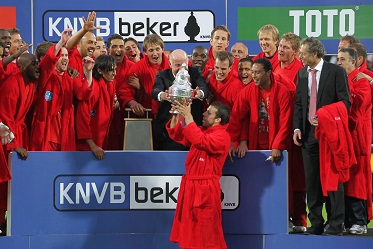 servet zeemijl Joseph Banks FC Twente pakt de beker | TwenteSport.com