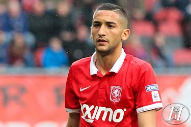 Hakim Ziyech 2015-04-25 FC Twente - AZ - 0-2 - Hoa (181)