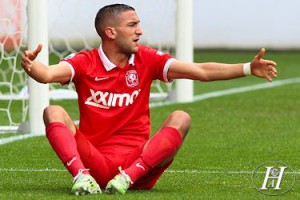 Hakim Ziyech 2015-04-25 FC Twente - AZ - 0-2 - Hoa (125)