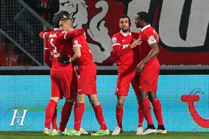 2015-03-14 Ziyech gescoord AQ4Q0858